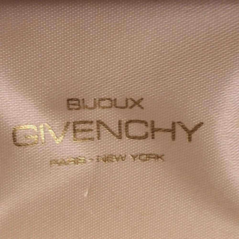 Givenchy Cufflinks And Tie Tack